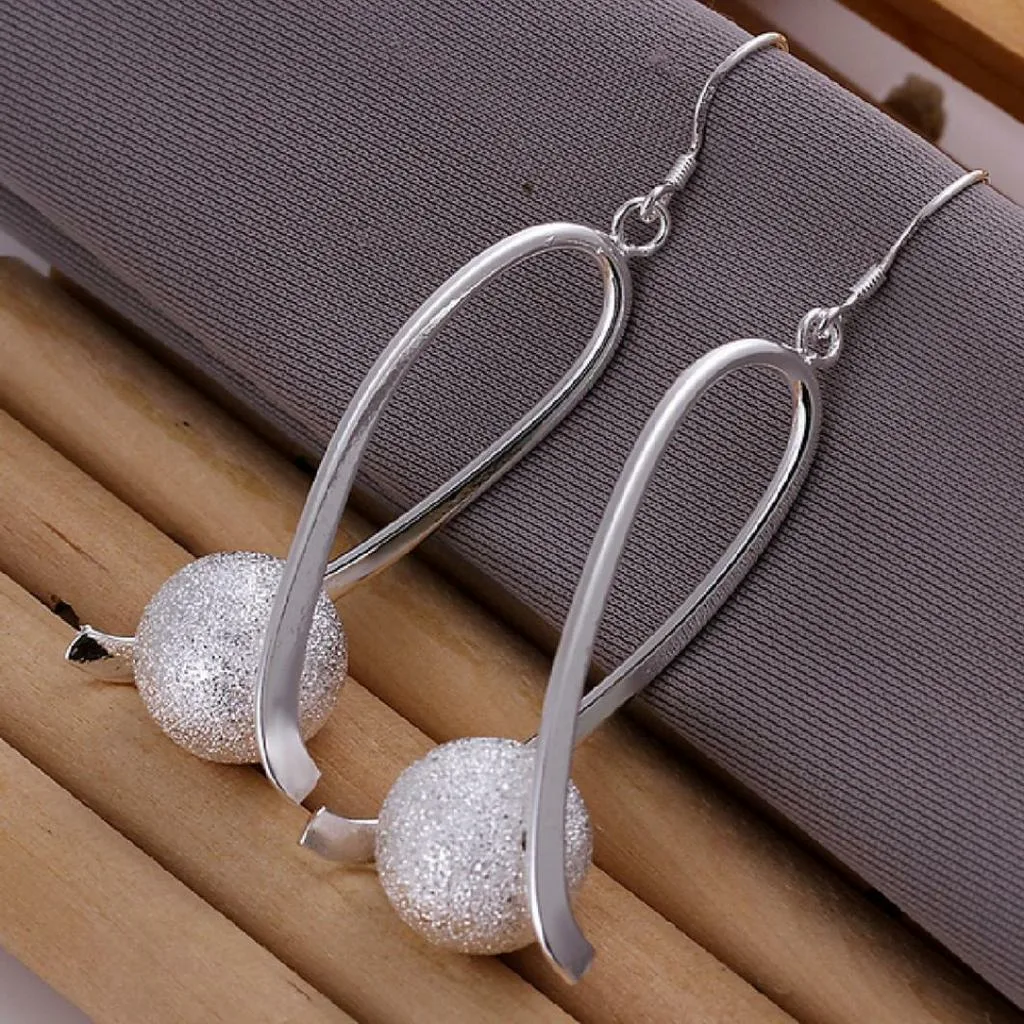 Explore Finecara’s Collection of Elegant Diamond Earrings
