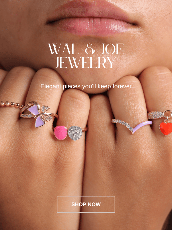 Elegant gold jewelry on model's hands – Finecara